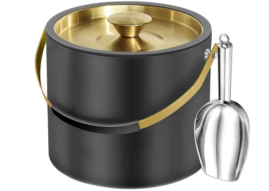 3,2 l jääkuubikute karp kaane ja kühvliga