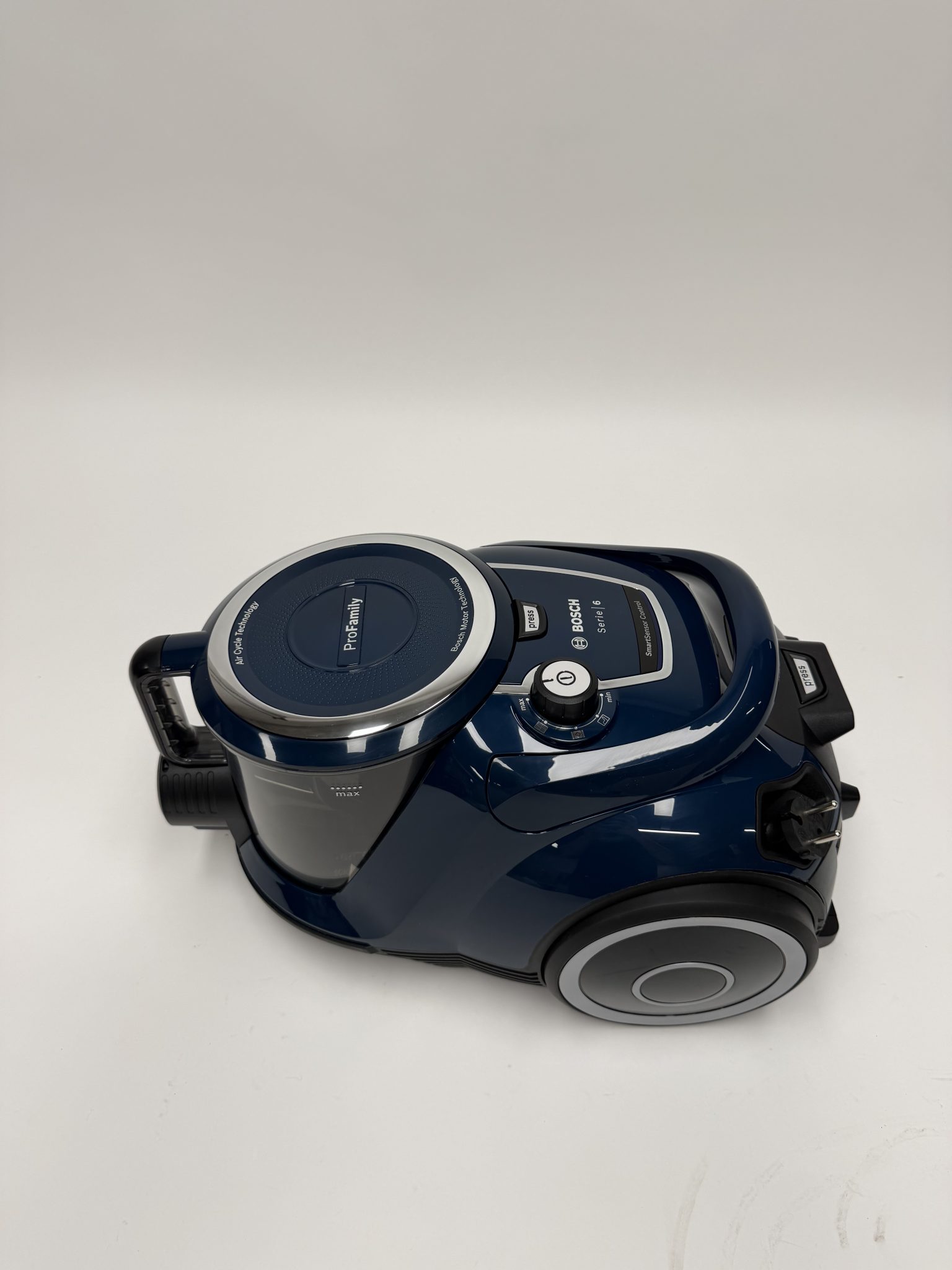 Bosch Series 6 dulkių siurblys