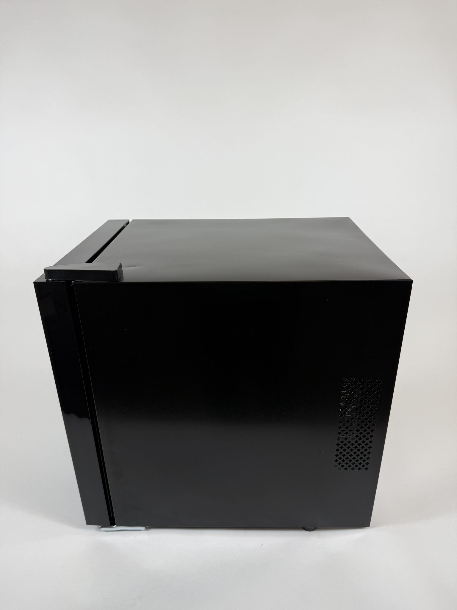 Cecotec Bolero GrandSommelier 1255 CoolCrystal vyno šaldytuvas