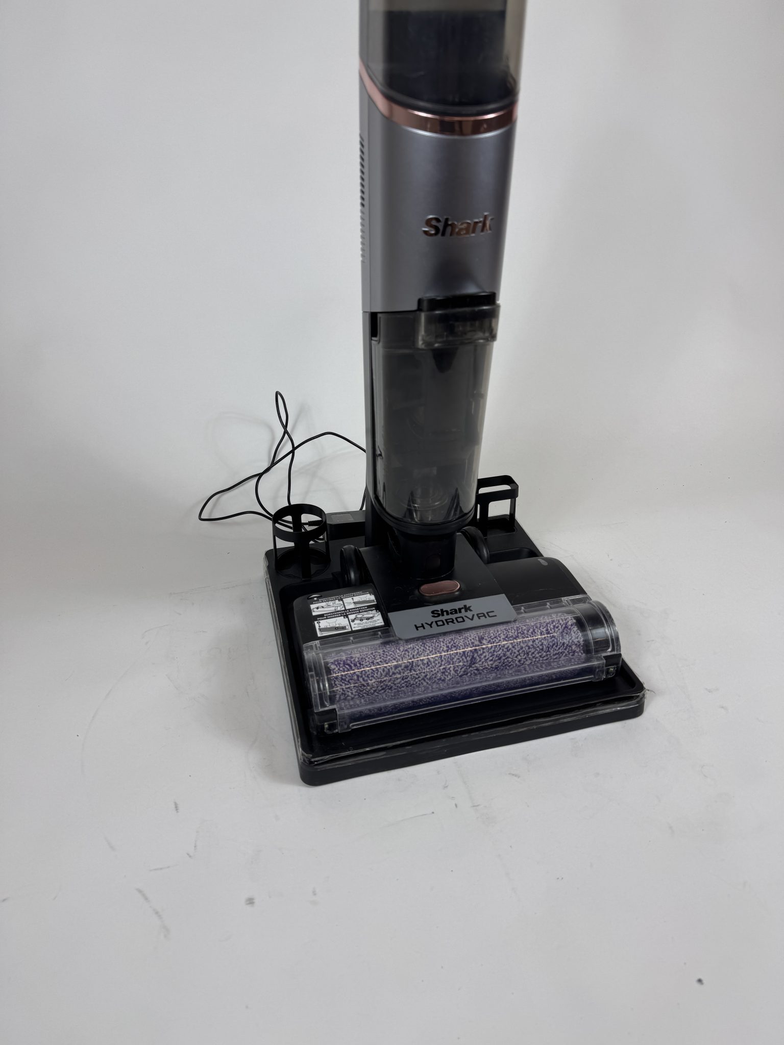 Shark HydroVac WD210EUCP plaunantis dulkių siurblys