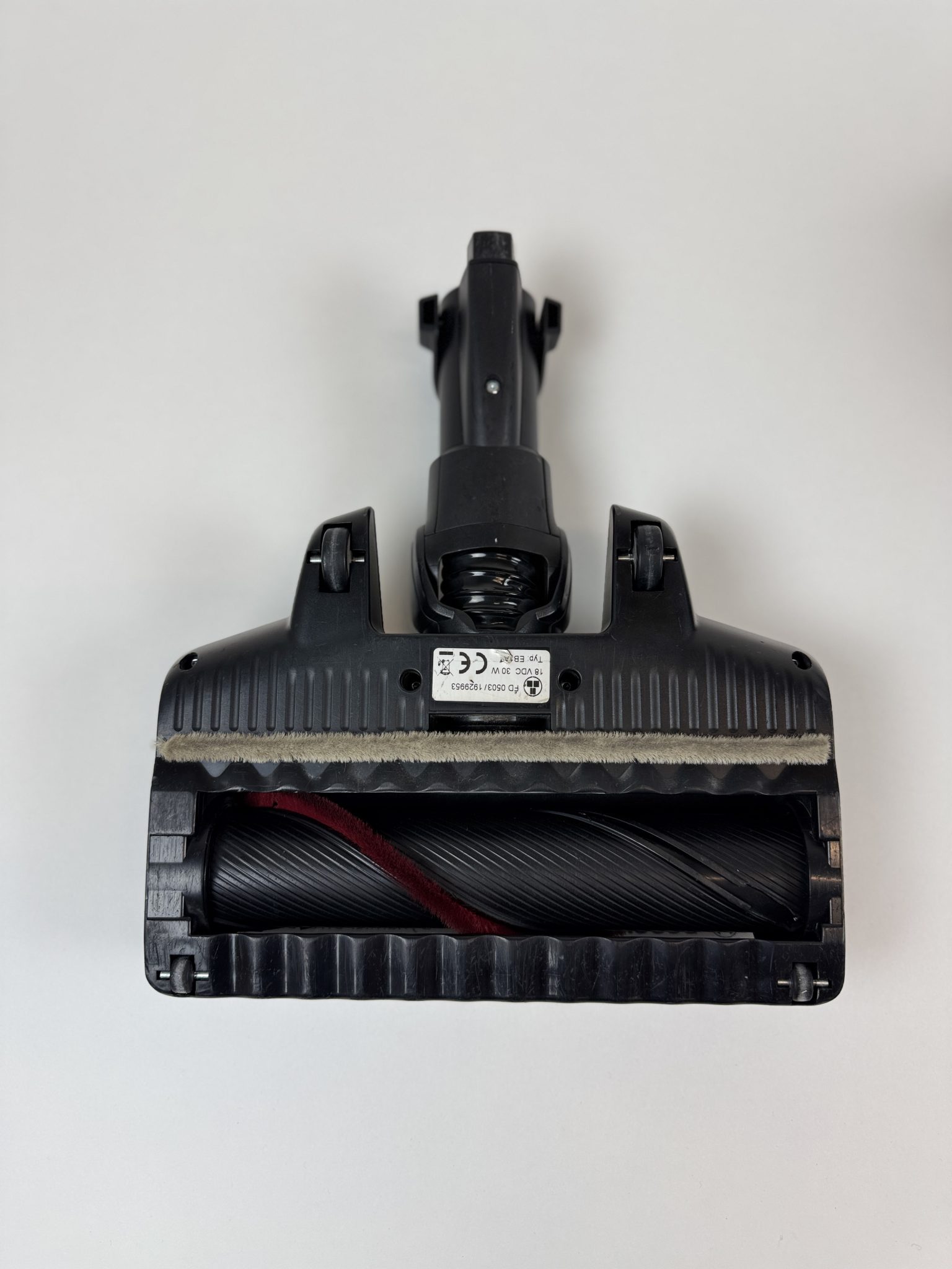 Bosch Unlimited 7 BSS711W dulkių siurblys - šluota